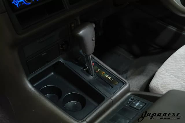 1998 Toyota HiAce JDM car for sale — photo 10 of 25