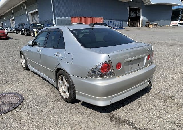 1999 Toyota Altezza JDM car for sale — photo 4 of 24