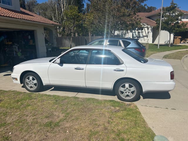 1996 Nissan Gloria JDM car for sale — photo 6 of 8