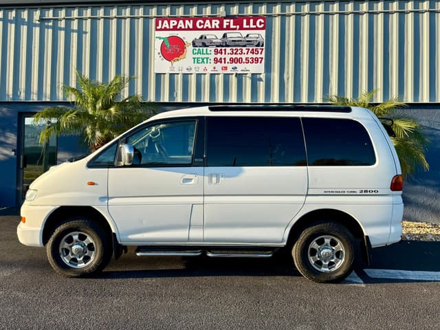 1998 Mitsubishi Delica JDM car for sale — photo 7 of 19