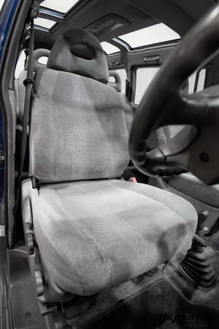 1997 Mitsubishi Delica JDM car for sale — photo 16 of 25