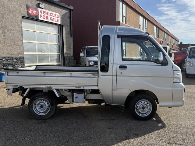 2006 Daihatsu Hijet JDM car for sale — photo 2 of 9