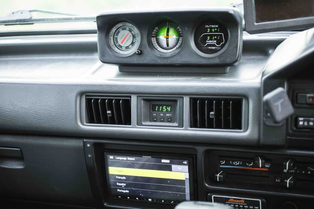 1995 Mitsubishi Delica JDM car for sale — photo 23 of 25