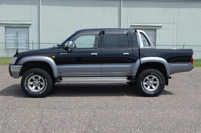 2000 Toyota Hilux JDM car for sale — photo 10 of 18