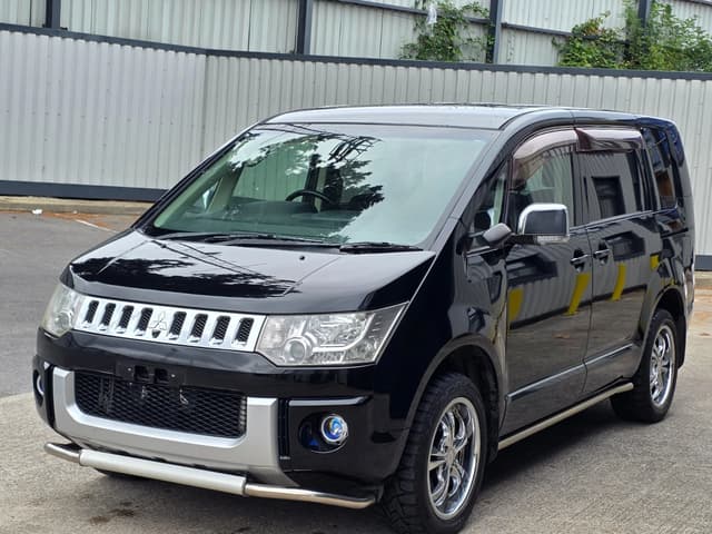 2007 Mitsubishi Delica JDM car for sale — photo 3 of 24