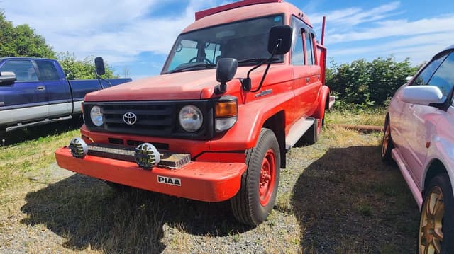 2000 Toyota Land Cruiser JDM car for sale — photo 2 of 3