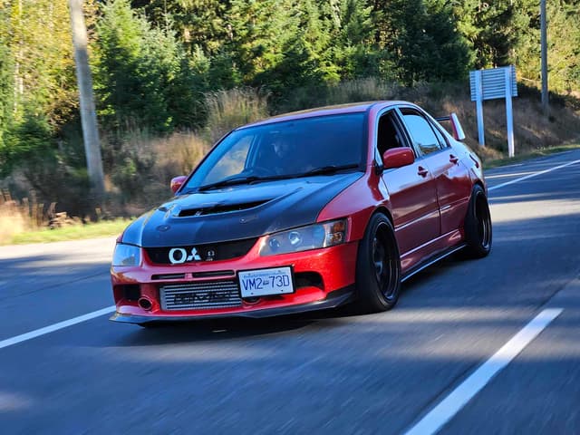 2001 Mitsubishi Lancer Evolution JDM car for sale — photo 2 of 17