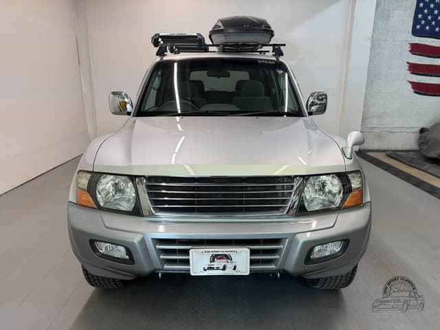 Mitsubishi Pajero JDM car for sale — photo 7 of 10