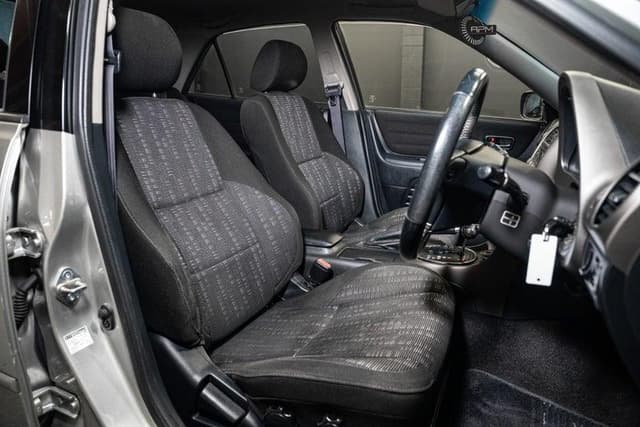 1999 Toyota Altezza JDM car for sale — photo 14 of 16