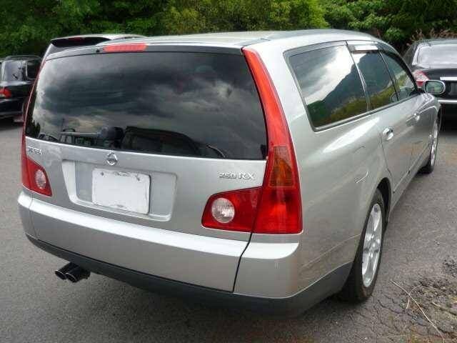 2001 Nissan Stagea JDM car for sale — photo 2 of 7