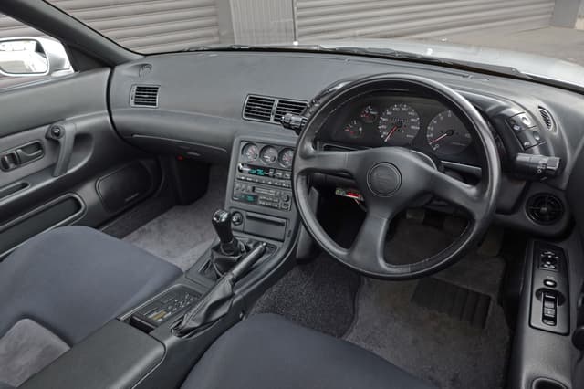 1994 Nissan Skyline JDM car for sale — photo 6 of 25