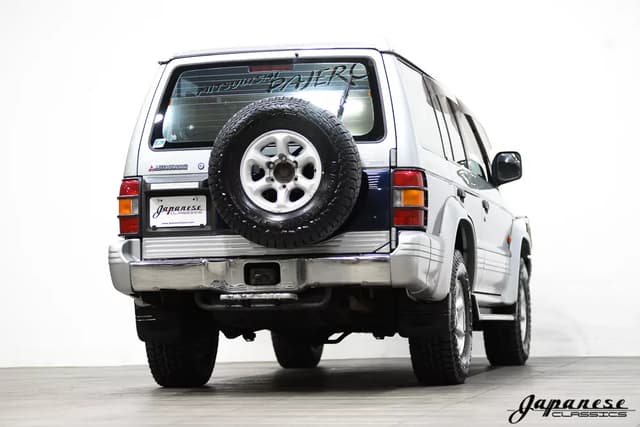 1996 Mitsubishi Pajero JDM car for sale — photo 8 of 25