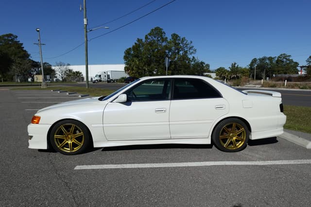 1999 Toyota Chaser JDM car for sale — photo 10 of 17
