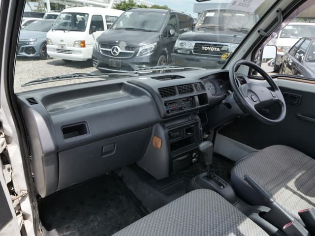 1999 Daihatsu Hijet JDM car for sale — photo 24 of 25