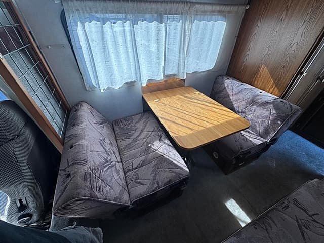 1995 Isuzu Elf JDM car for sale — photo 19 of 25