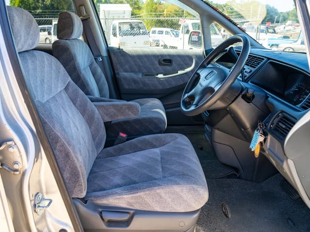 1998 Honda Odyssey JDM car for sale — photo 12 of 19