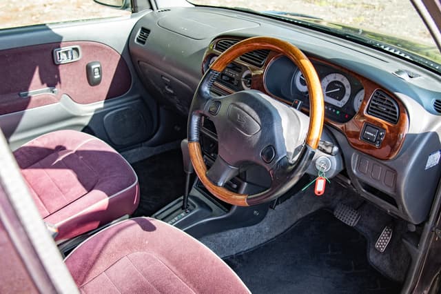 2000 Daihatsu Mira JDM car for sale — photo 9 of 10