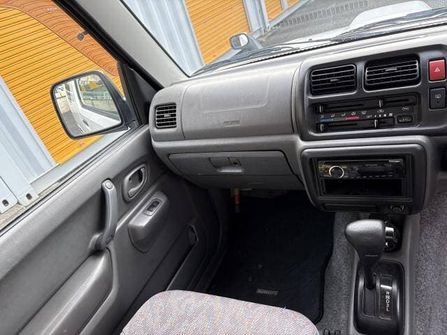 2001 Suzuki Jimny JDM car for sale — photo 17 of 20