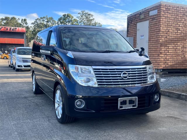 2007 Nissan Elgrand JDM car for sale — photo 3 of 16