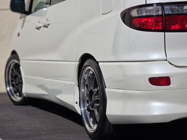 2000 Toyota Estima JDM car for sale — photo 10 of 23