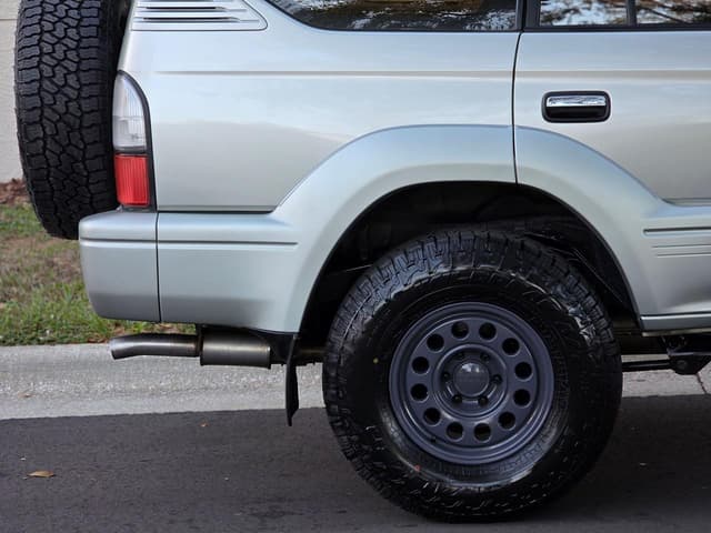 2000 Toyota Land Cruiser Prado JDM car for sale — photo 8 of 10