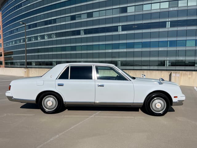 1999 Toyota Century JDM car for sale — photo 10 of 25