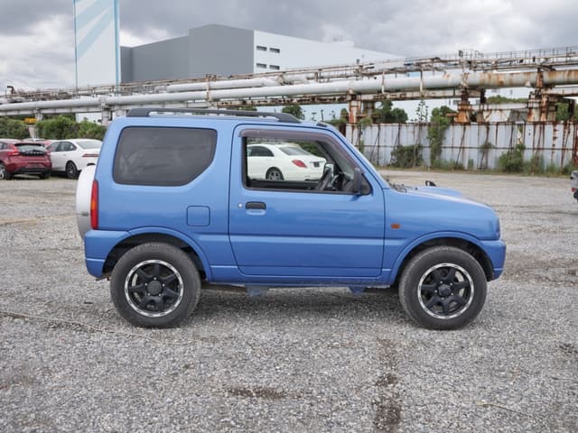 2002 Suzuki Jimny JDM car for sale — photo 4 of 25