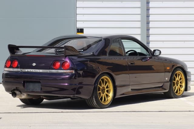 1998 Nissan Skyline JDM car for sale — photo 18 of 25