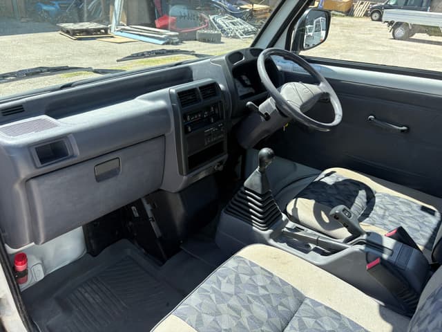 1996 Mitsubishi Minicab JDM car for sale — photo 9 of 25