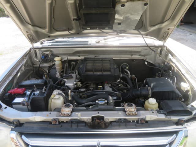2000 Mitsubishi Pajero Mini JDM car for sale — photo 18 of 23