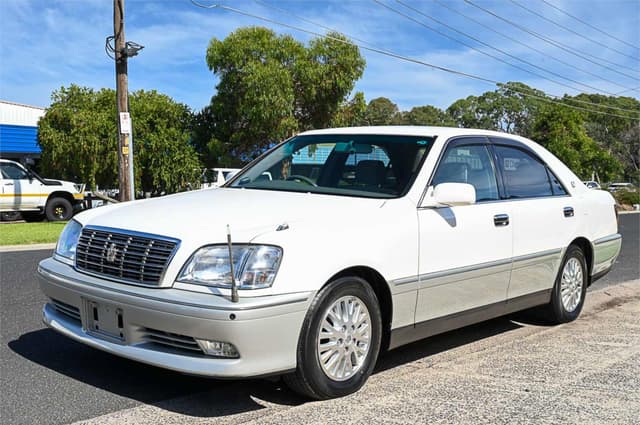 2000 Toyota Crown JDM car for sale — photo 8 of 24