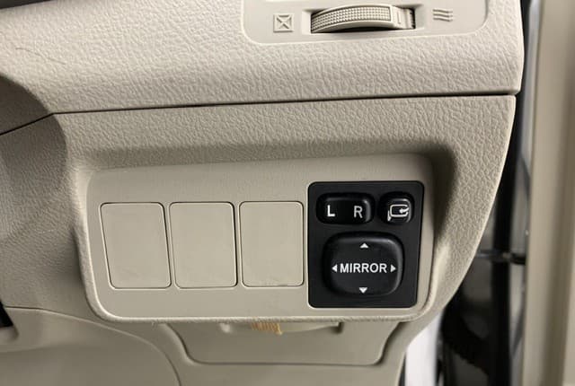 2011 Toyota Corolla JDM car for sale — photo 14 of 25