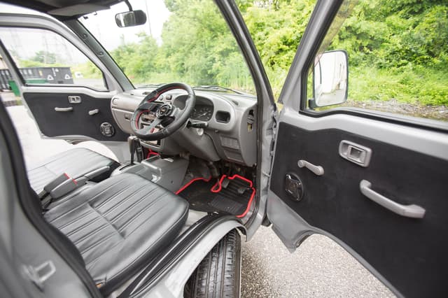 1997 Daihatsu Hijet JDM car for sale — photo 18 of 25