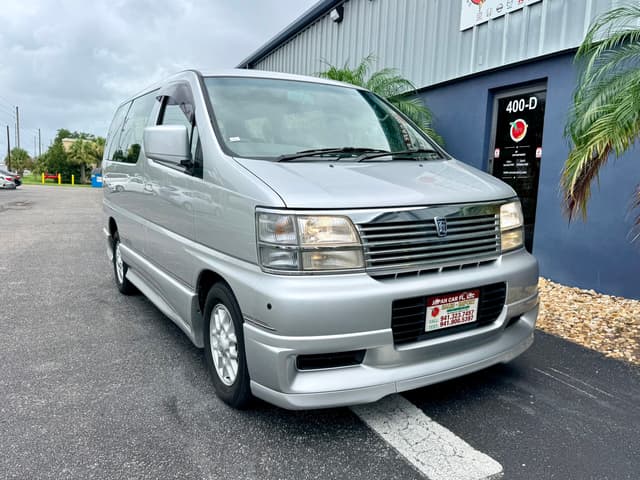 1998 Nissan Elgrand JDM car for sale — photo 13 of 22