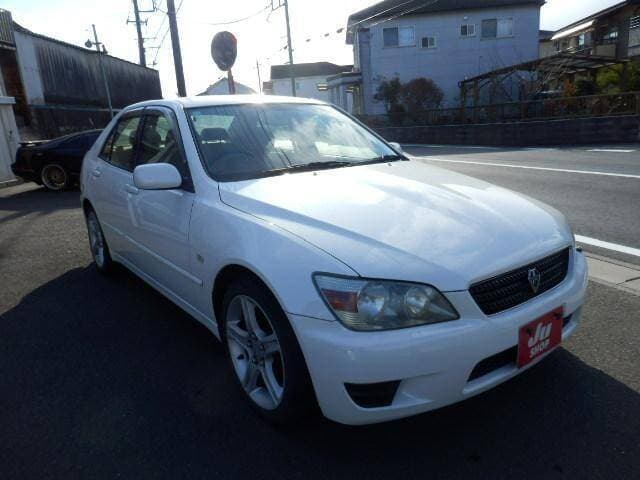 2001 Toyota Altezza JDM car for sale — photo 6 of 20