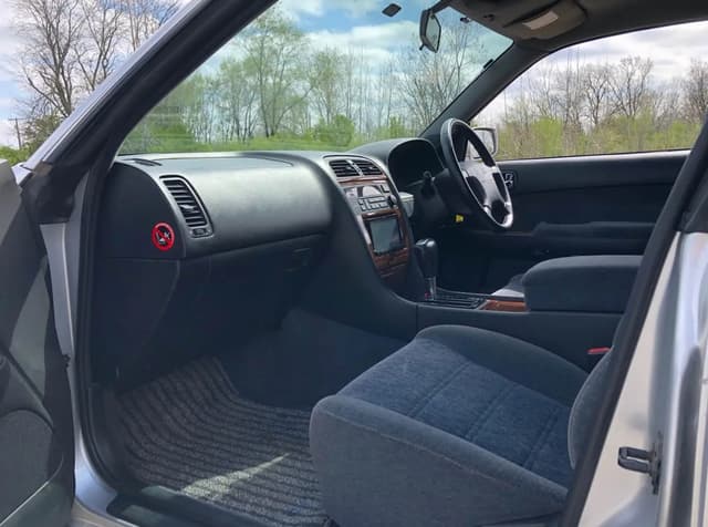 1996 Nissan Gloria JDM car for sale — photo 8 of 9