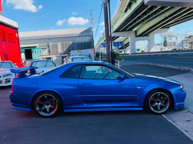 Nissan Skyline JDM car for sale — photo 17 of 25