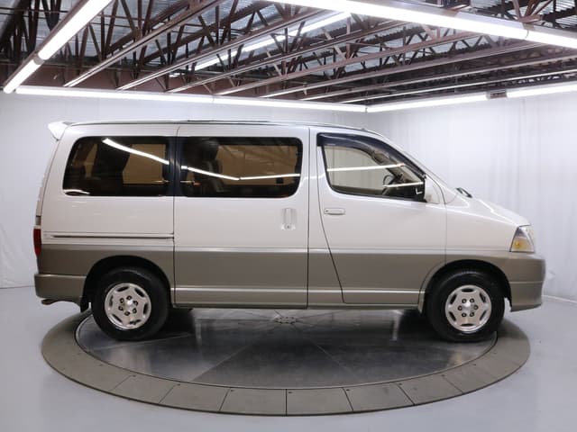 1999 Toyota Grand Hiace JDM car for sale — photo 8 of 25