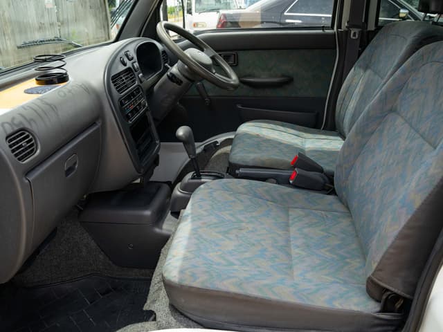1998 Daihatsu Hijet JDM car for sale — photo 12 of 15