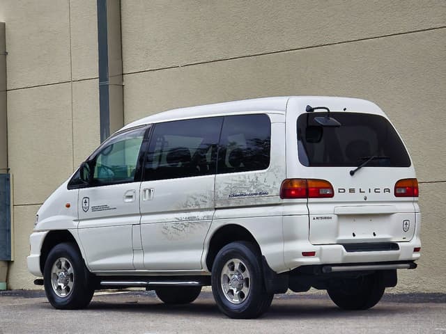 1999 Mitsubishi Delica JDM car for sale — photo 5 of 25