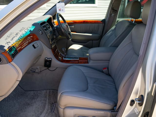 2001 Toyota Celsior JDM car for sale — photo 14 of 19