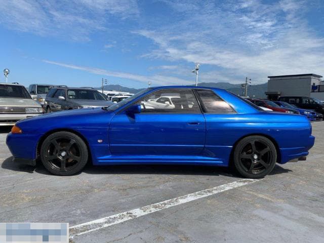 1992 Nissan Skyline JDM car for sale — photo 2 of 26