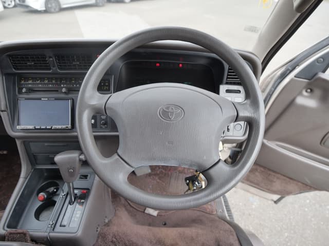 1994 Toyota HiAce JDM car for sale — photo 10 of 20