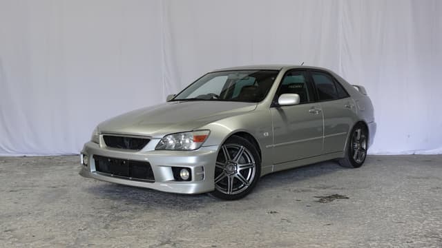 1999 Toyota Altezza JDM car for sale — photo 3 of 12