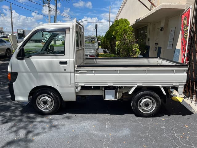 1996 Daihatsu Hijet JDM car for sale — photo 4 of 17