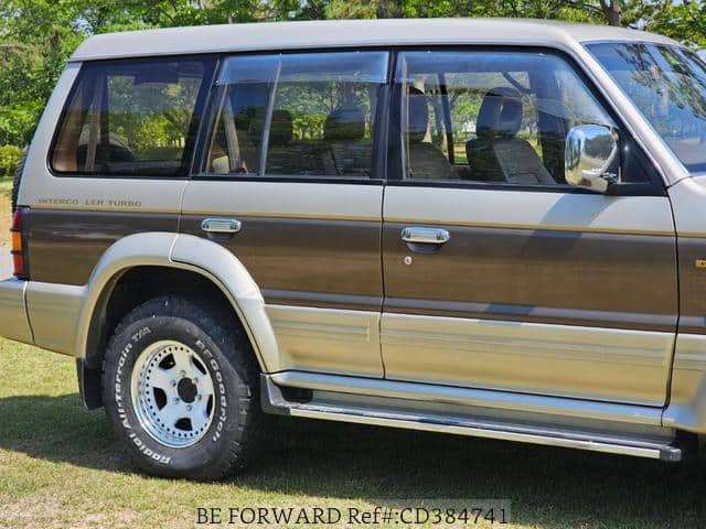 1992 Mitsubishi Pajero JDM car for sale — photo 12 of 19