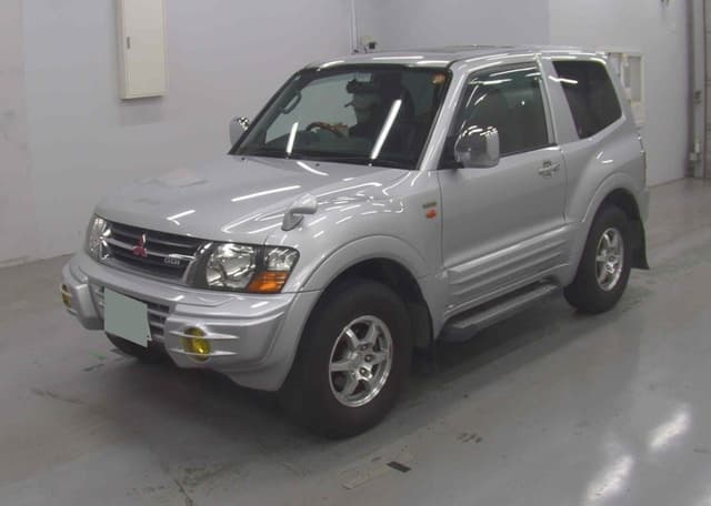 2000 Mitsubishi Pajero JDM car for sale — photo 3 of 16