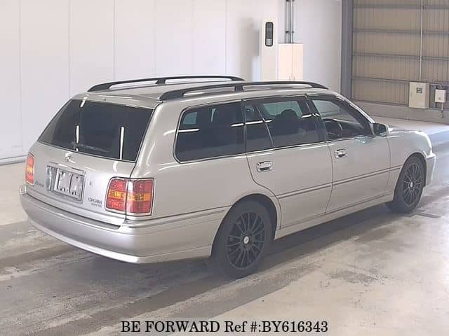 2000 Toyota Crown JDM car for sale — photo 2 of 6