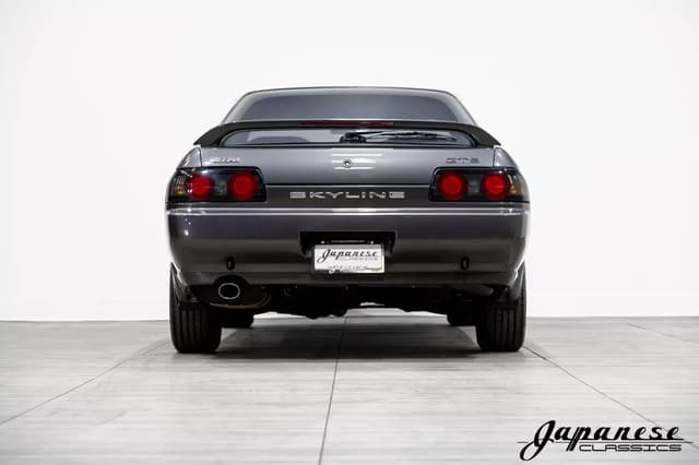 1992 Nissan Skyline JDM car for sale — photo 7 of 25