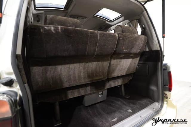 1995 Toyota HiAce JDM car for sale — photo 23 of 25